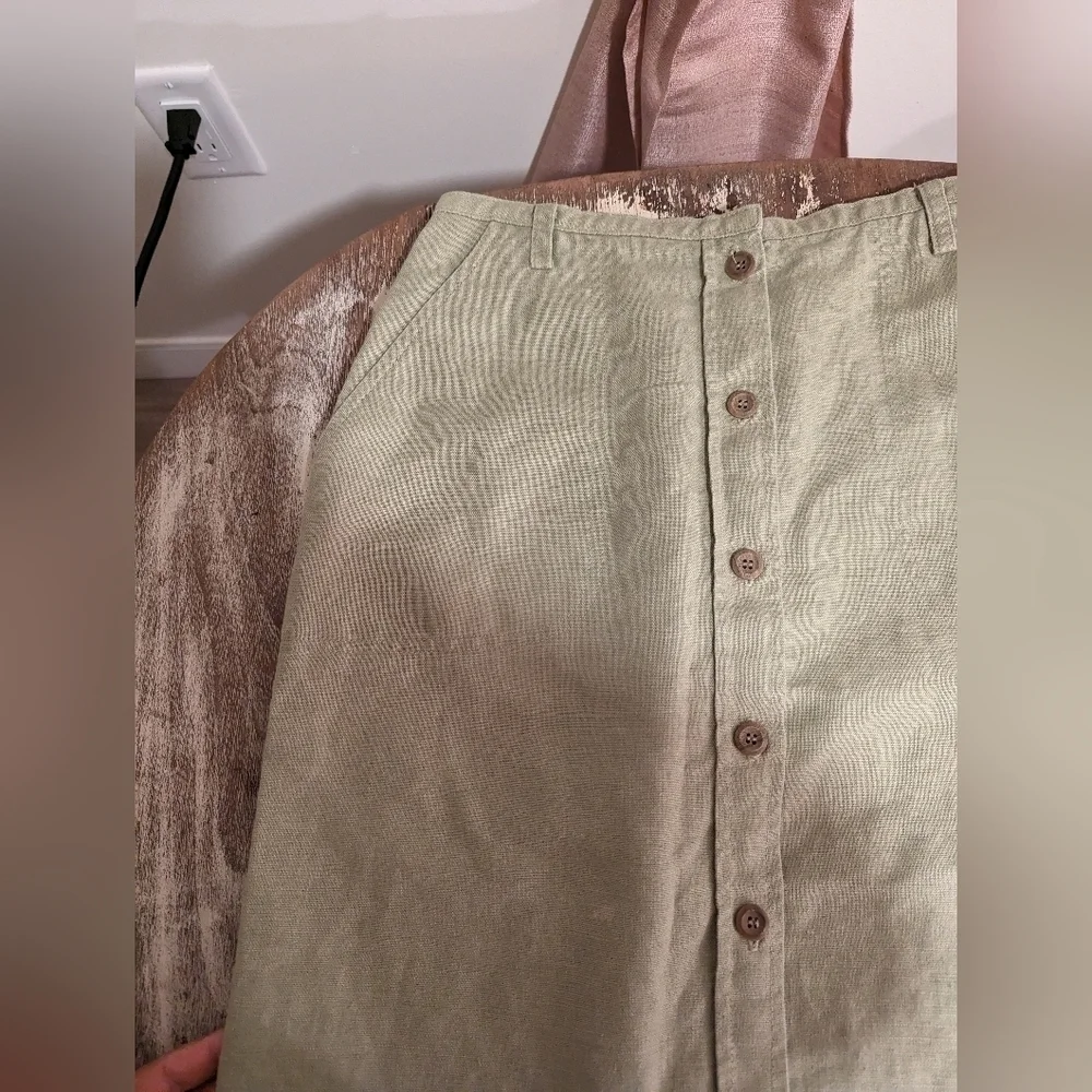 Lizsport‎ Olive green linen skirt size small (Liz Sport).